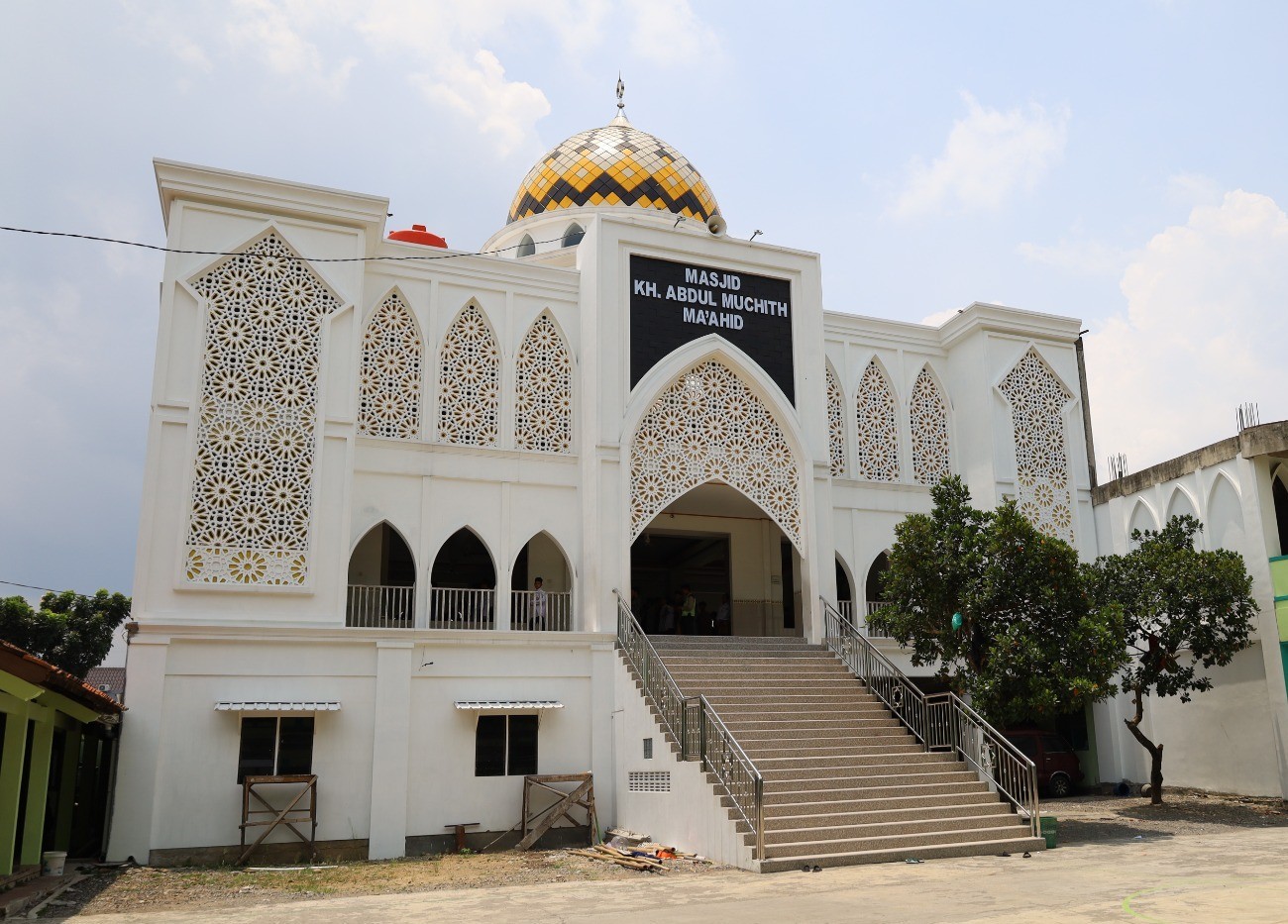 Masjid Yayasan Pendidikan Islam Ma'ahid Kudus